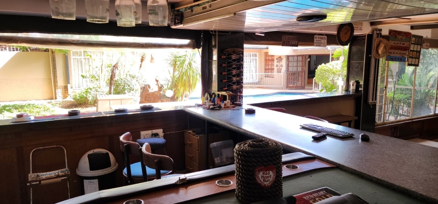 7 Bedroom Property for Sale in Flamwood North West